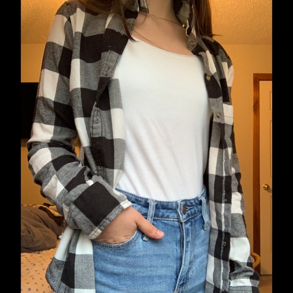 Hollister Black and White Flannel - Picture 3 of 4